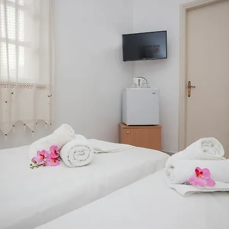 Anestoula בית הארחה סקאלה